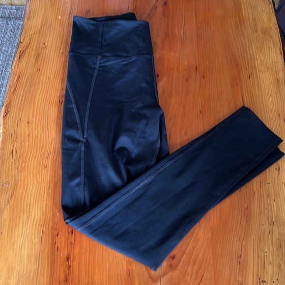 NWOT Girlfriend Collective Black Compressive Leggings - size L - Picture 2 of 7